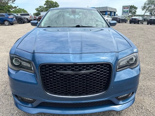 Used 2021 Chrysler 300 Touring L AWD/4WD image 2