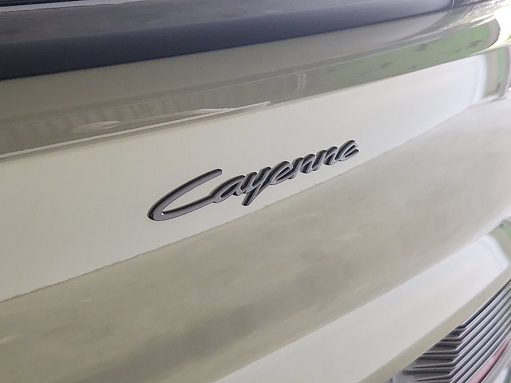 New 2026 Porsche Cayenne Electric AWD/4WD image 26