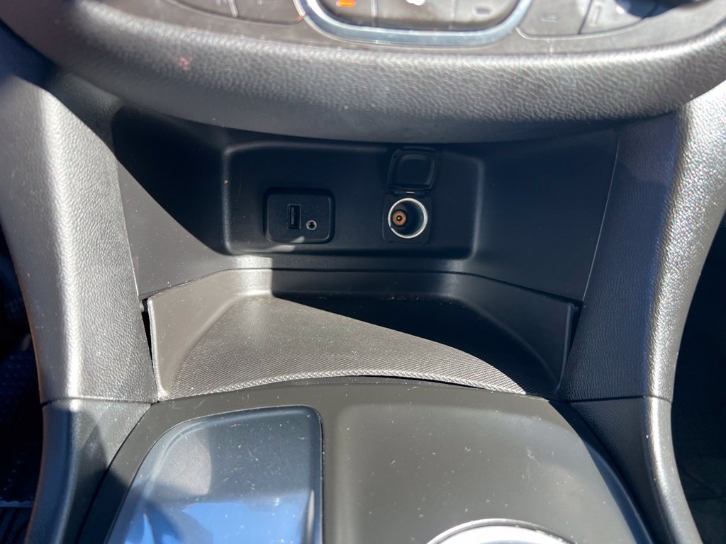 Used 2018 Chevrolet Equinox LT FWD image 30