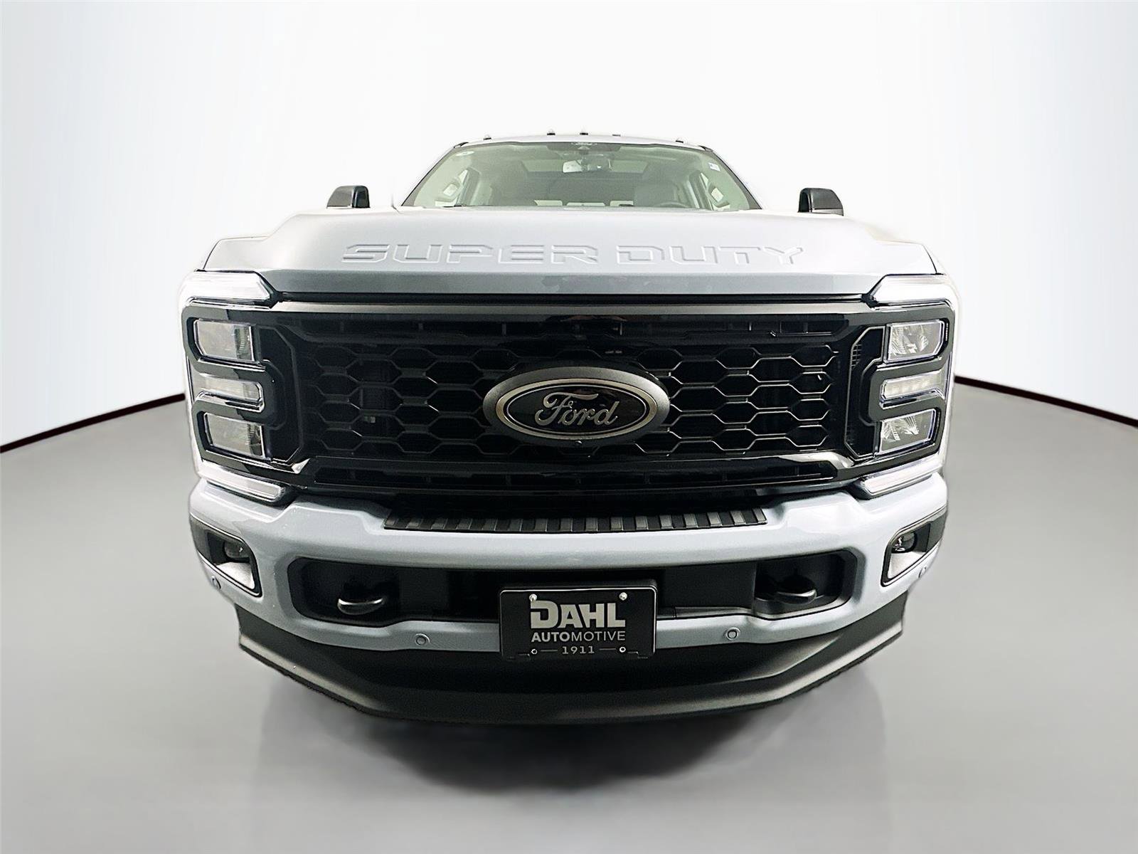 New 2026 Ford F250 Lariat w/ Black Appearance Package AWD/4WD image 2
