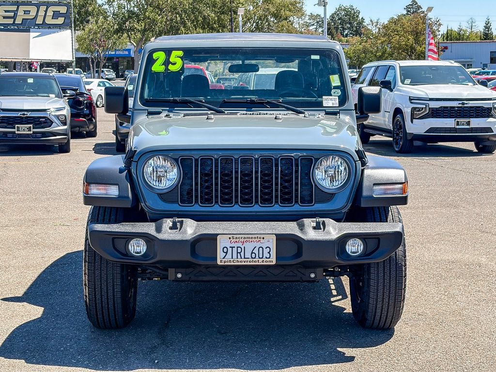 Used 2025 Jeep Wrangler Sport AWD/4WD image 6