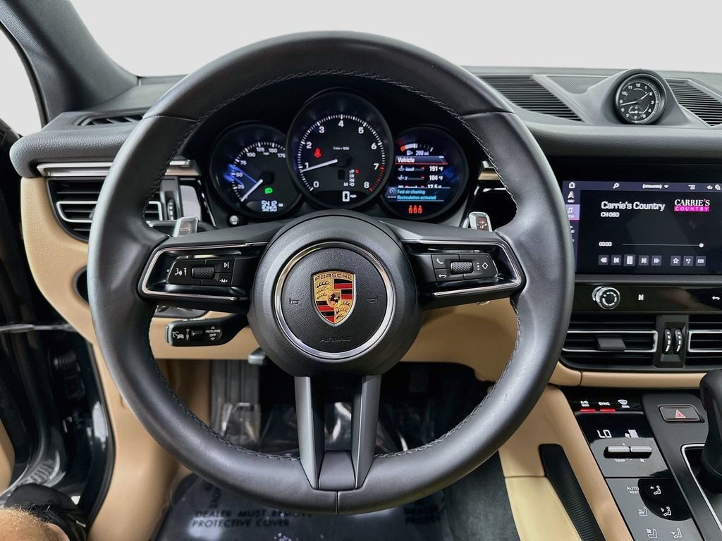 Certified 2026 Porsche Macan AWD/4WD image 12