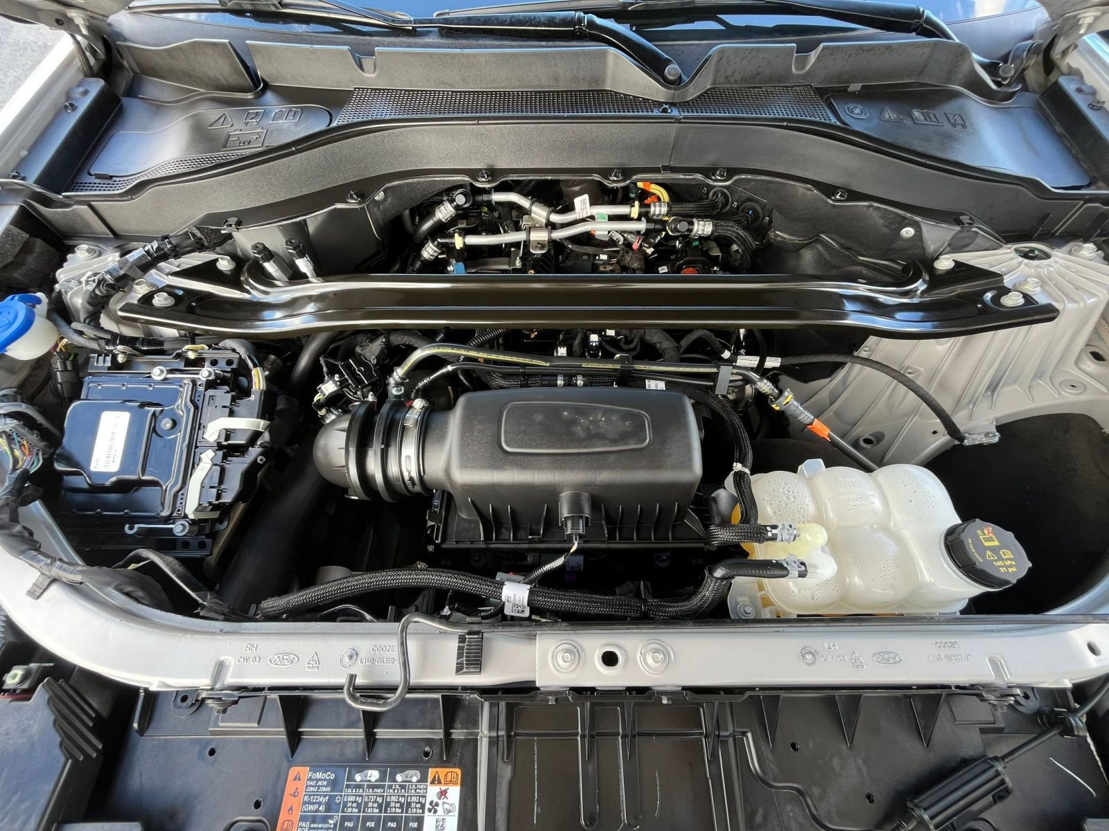 Used 2024 Ford Explorer Limited image 31