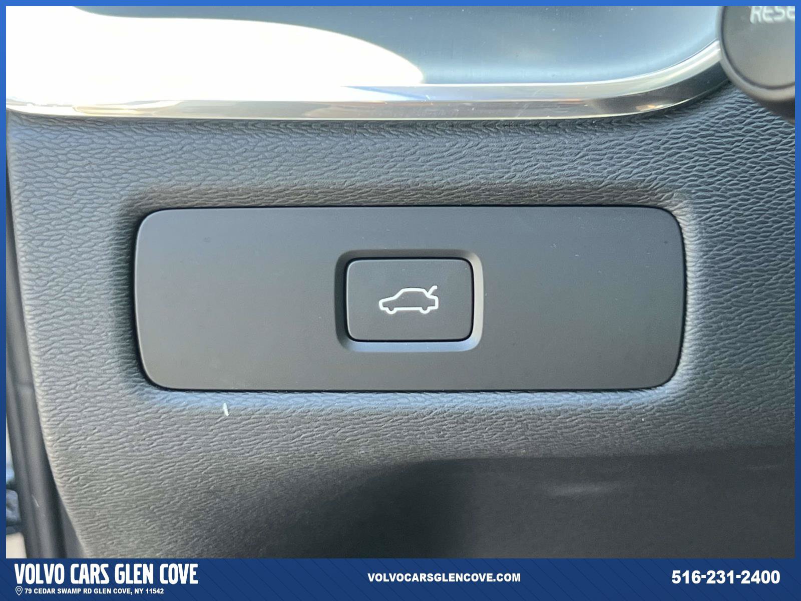 Used 2024 Volvo XC60 B5 Core w/ Protection Package Premier AWD/4WD image 21