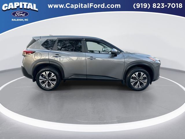 Used 2023 Nissan Rogue SV image 9