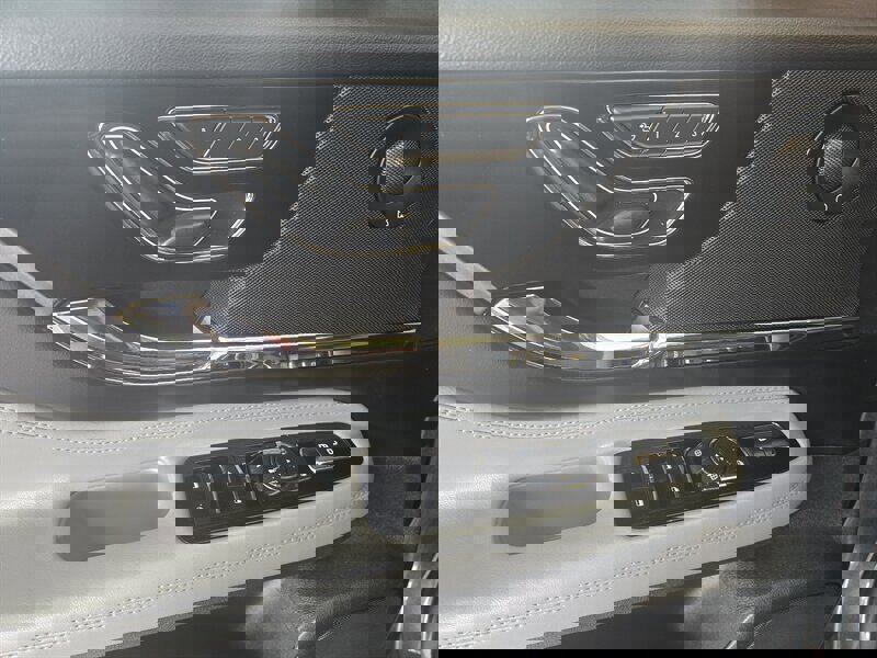 Used 2020 Lincoln Corsair Reserve w/ Equipment Group 201A image 17