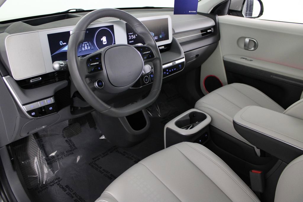 Certified 2022 Hyundai Ioniq 5 Limited w/ Cargo Package image 18