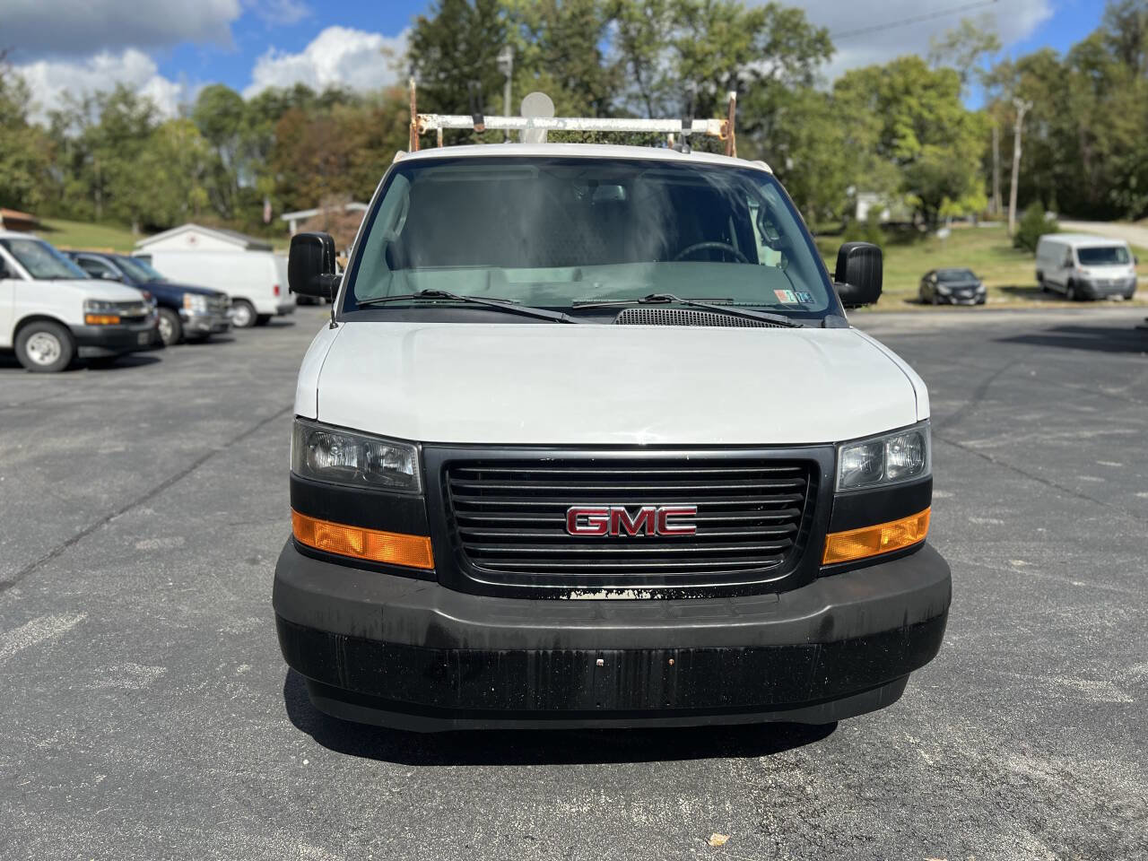 Used 2018 GMC Savana 2500 Extended image 2
