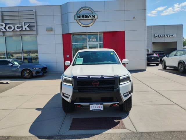 Used 2025 Nissan Frontier PRO-4X w/ Pro Convenience Package AWD/4WD image 2