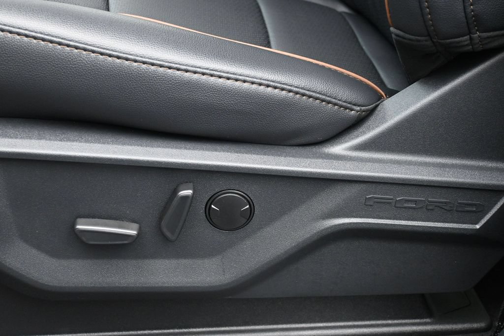 New 2026 Ford F250 Lariat w/ Black Appearance Package AWD/4WD image 19