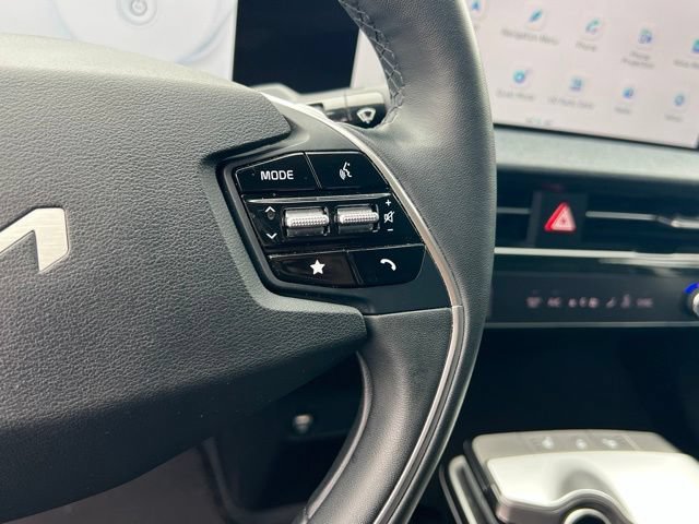 Certified 2024 Kia EV6 Light AWD/4WD image 24