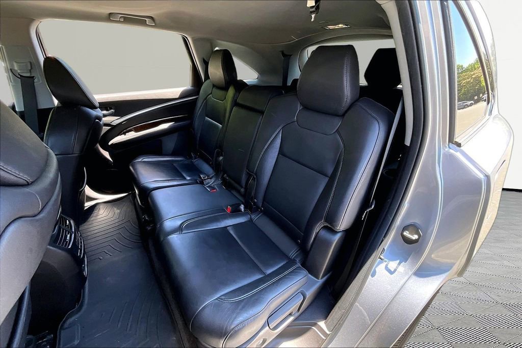 Used 2017 Acura MDX SH-AWD image 16