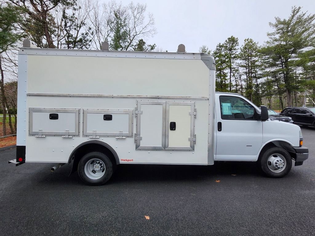 Used 2022 Chevrolet Express 3500 w/ Power Convenience Package image 6