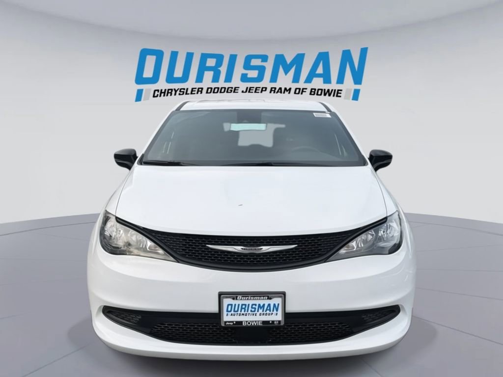 New 2026 Chrysler Voyager LX image 8