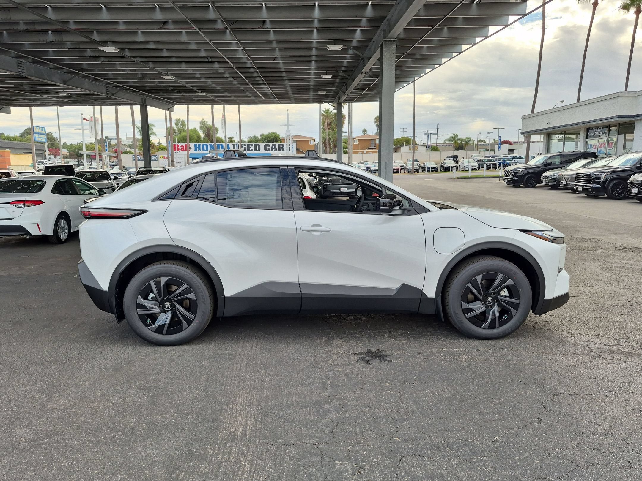 New 2026 Toyota C-HR AWD/4WD image 5