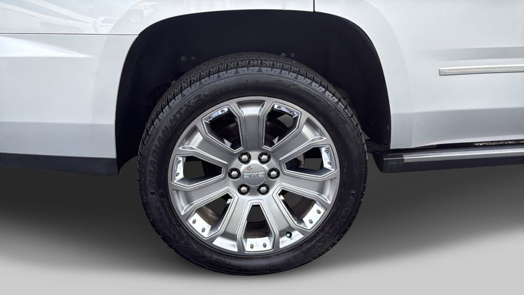 Used 2015 GMC Yukon Denali w/ Premium Package image 17