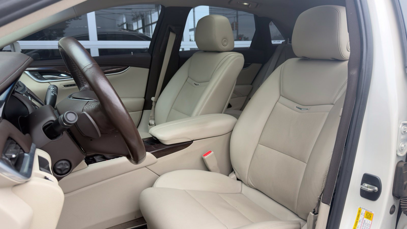 Used 2015 Cadillac XTS Luxury FWD image 9