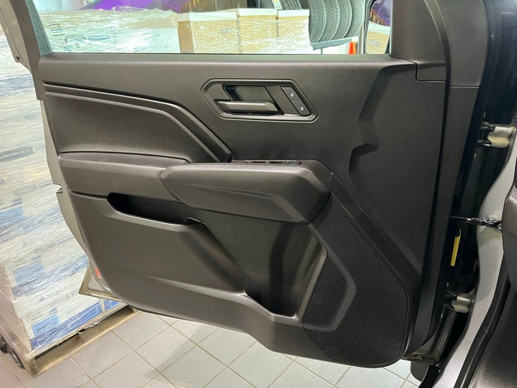 Used 2023 Chevrolet Colorado Trail Boss AWD/4WD image 15