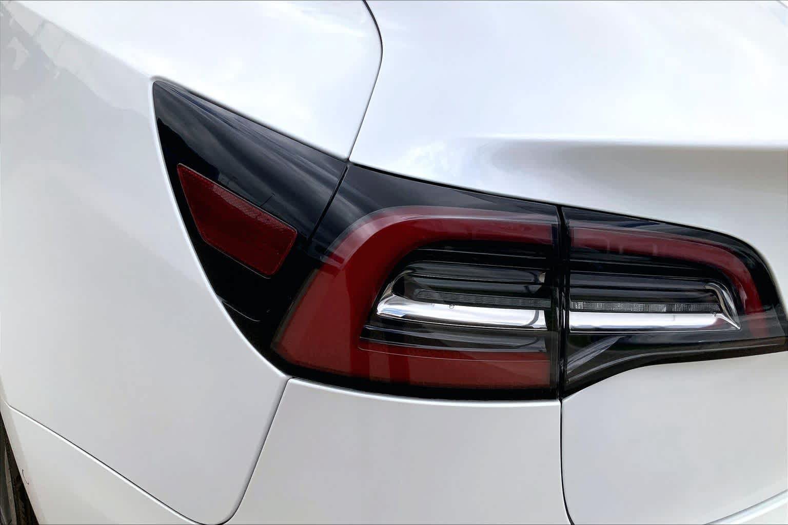 Used 2020 Tesla Model 3 Standard Range RWD image 23