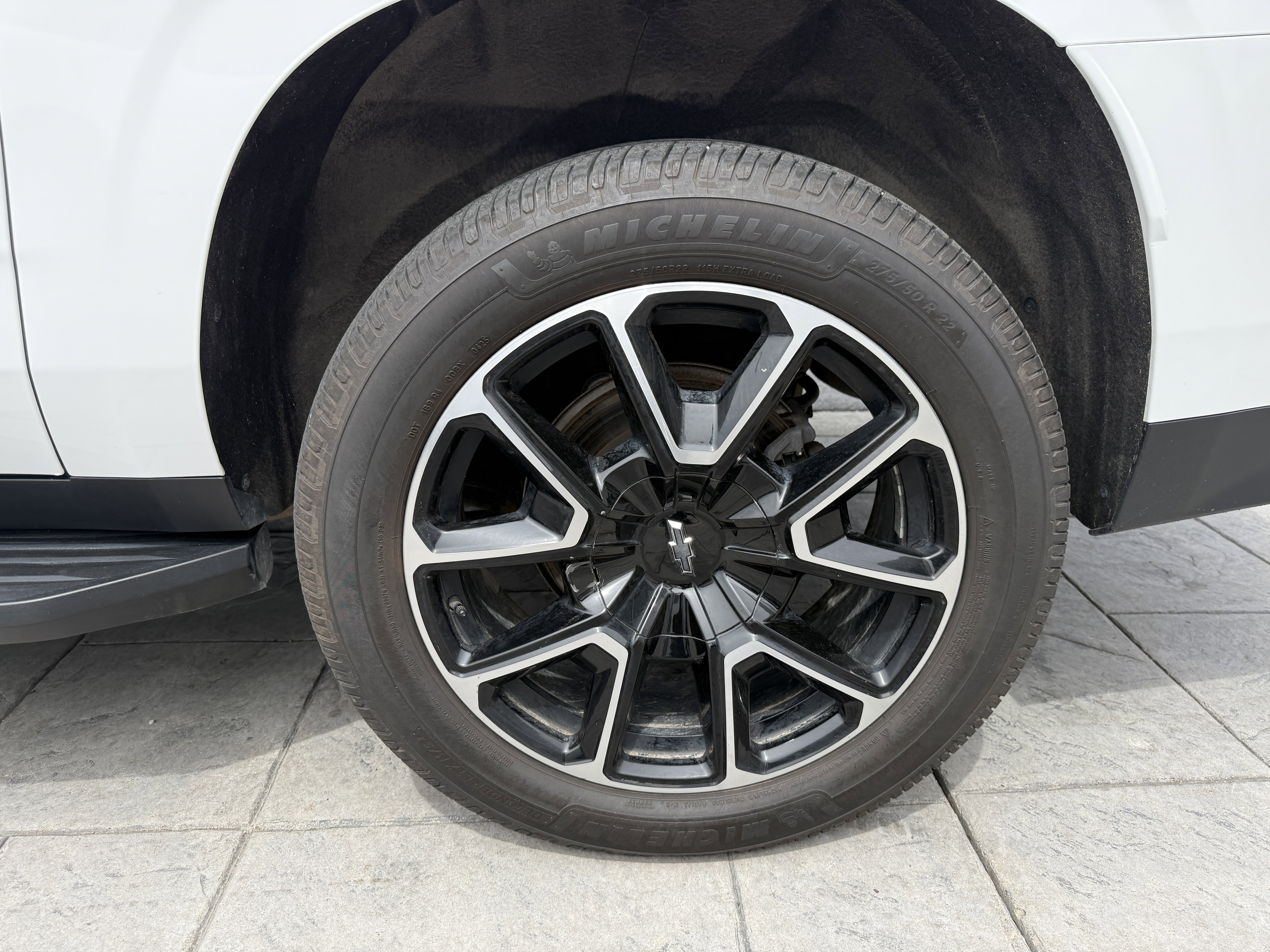 Used 2021 Chevrolet Suburban RST w/ Luxury Package AWD/4WD image 15