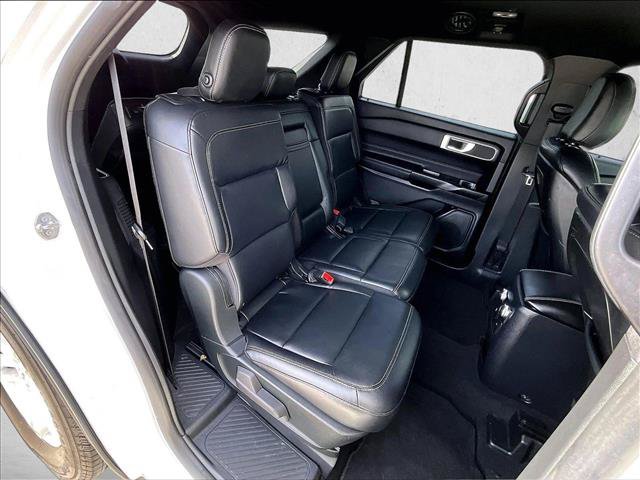 Used 2020 Ford Explorer XLT w/ Equipment Group 202A RWD image 29