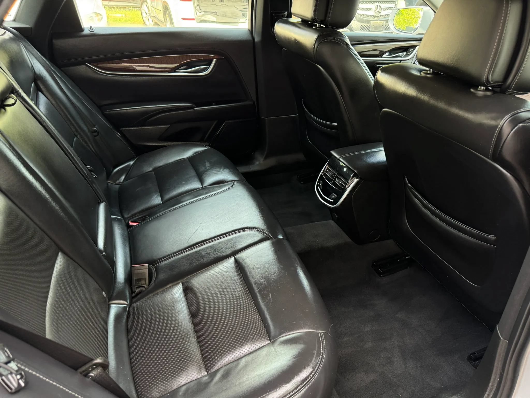 Used 2013 Cadillac XTS Luxury w/ Driver Awareness Package FWD image 28