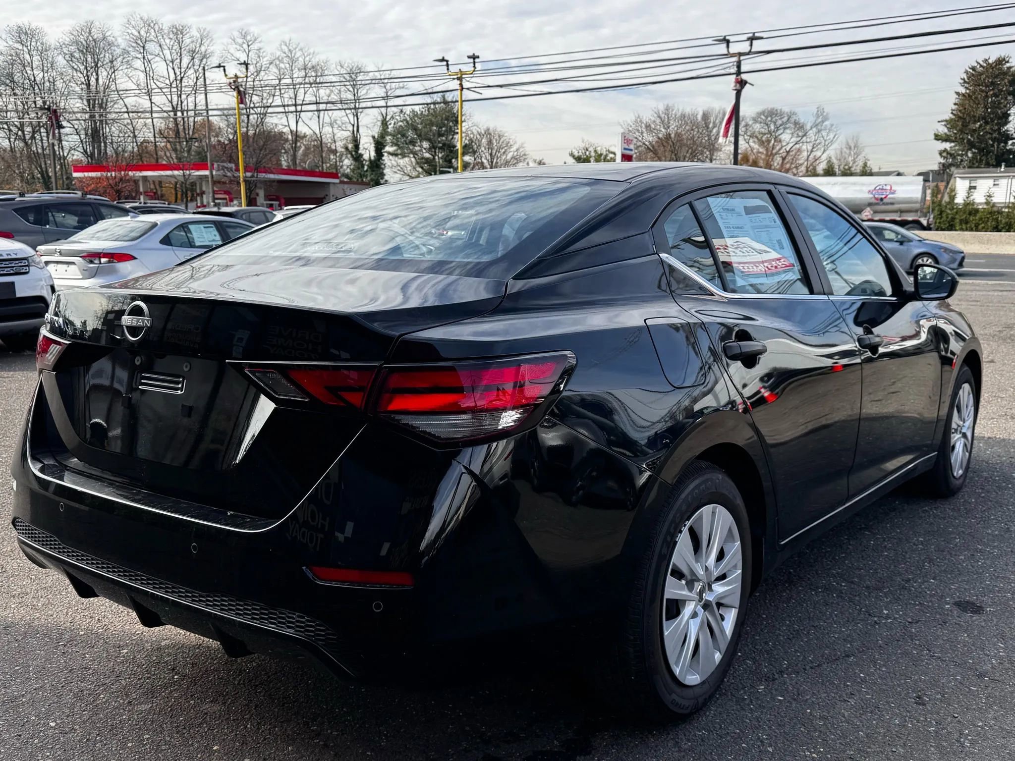 Used 2025 Nissan Sentra S image 4