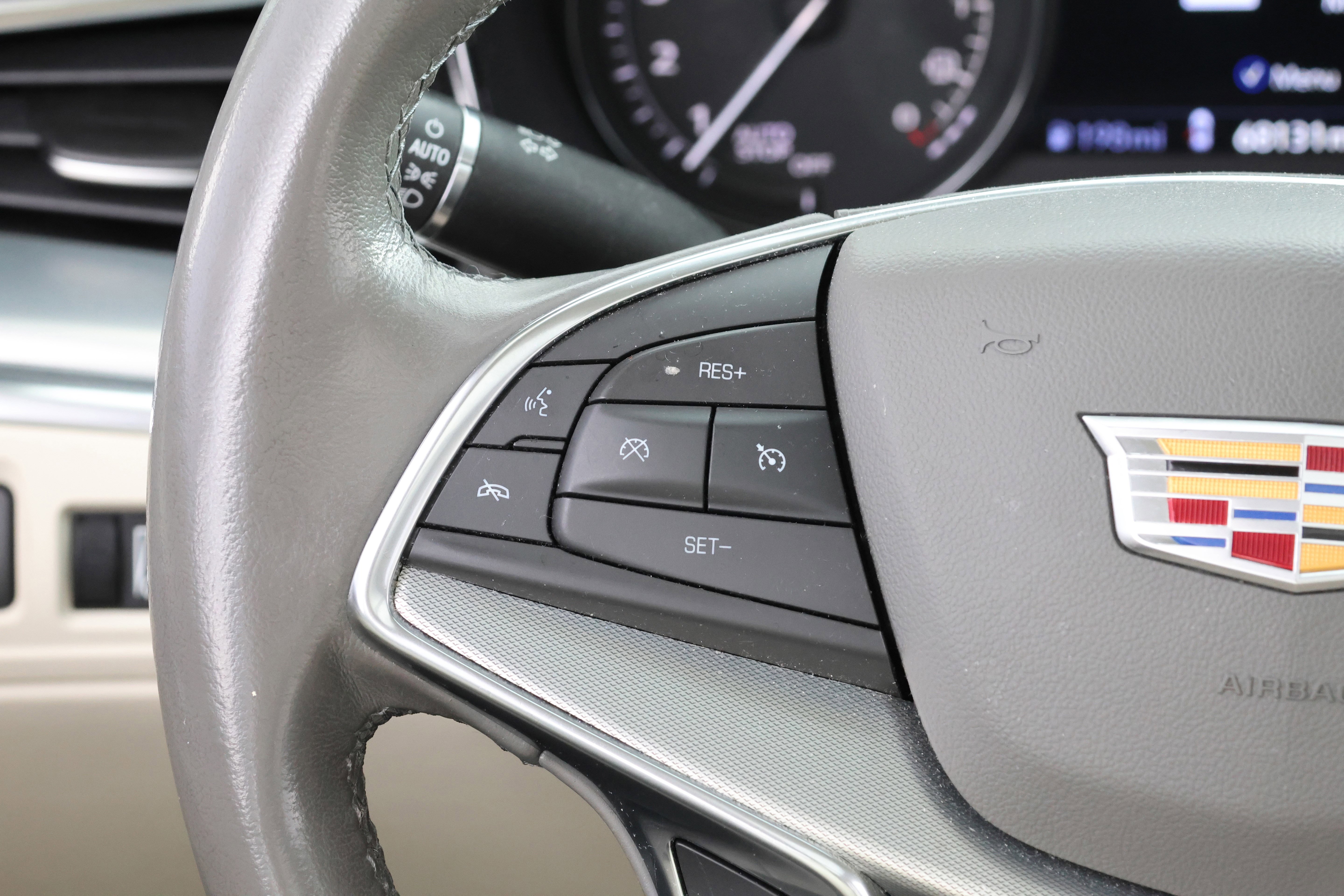 Used 2021 Cadillac XT5 Premium Luxury image 18