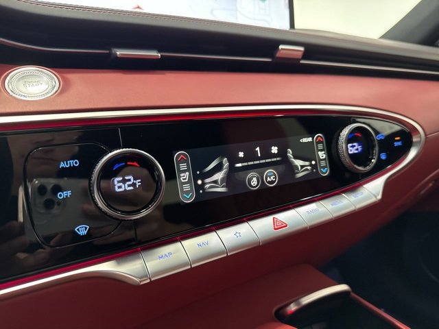 Used 2025 Genesis GV70 3.5T Sport w/ Sport Advanced Package image 32