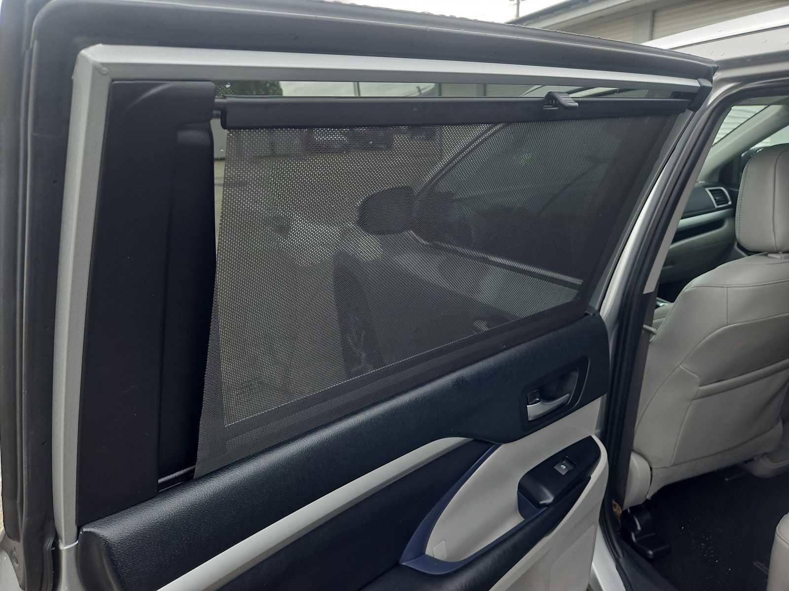 Used 2019 Toyota Highlander XLE AWD/4WD image 37