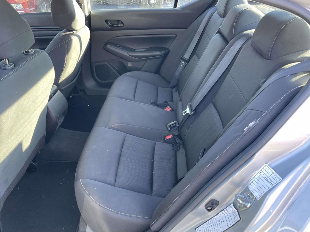 Used 2024 Nissan Altima 2.5 SV image 23