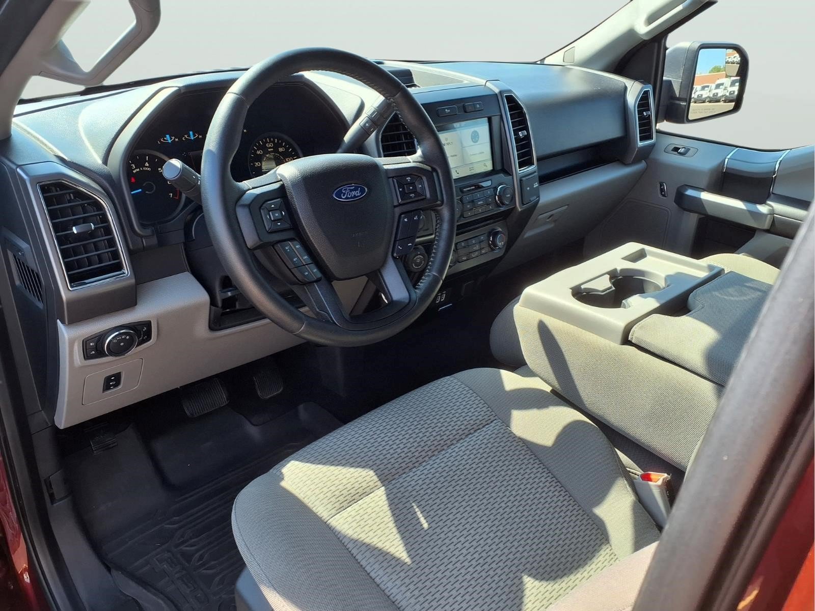 Used 2017 Ford F150 XLT w/ Equipment Group 302A Luxury AWD/4WD image 13