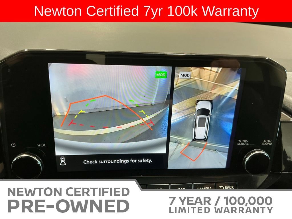 Used 2024 Nissan Pathfinder SL AWD/4WD image 9