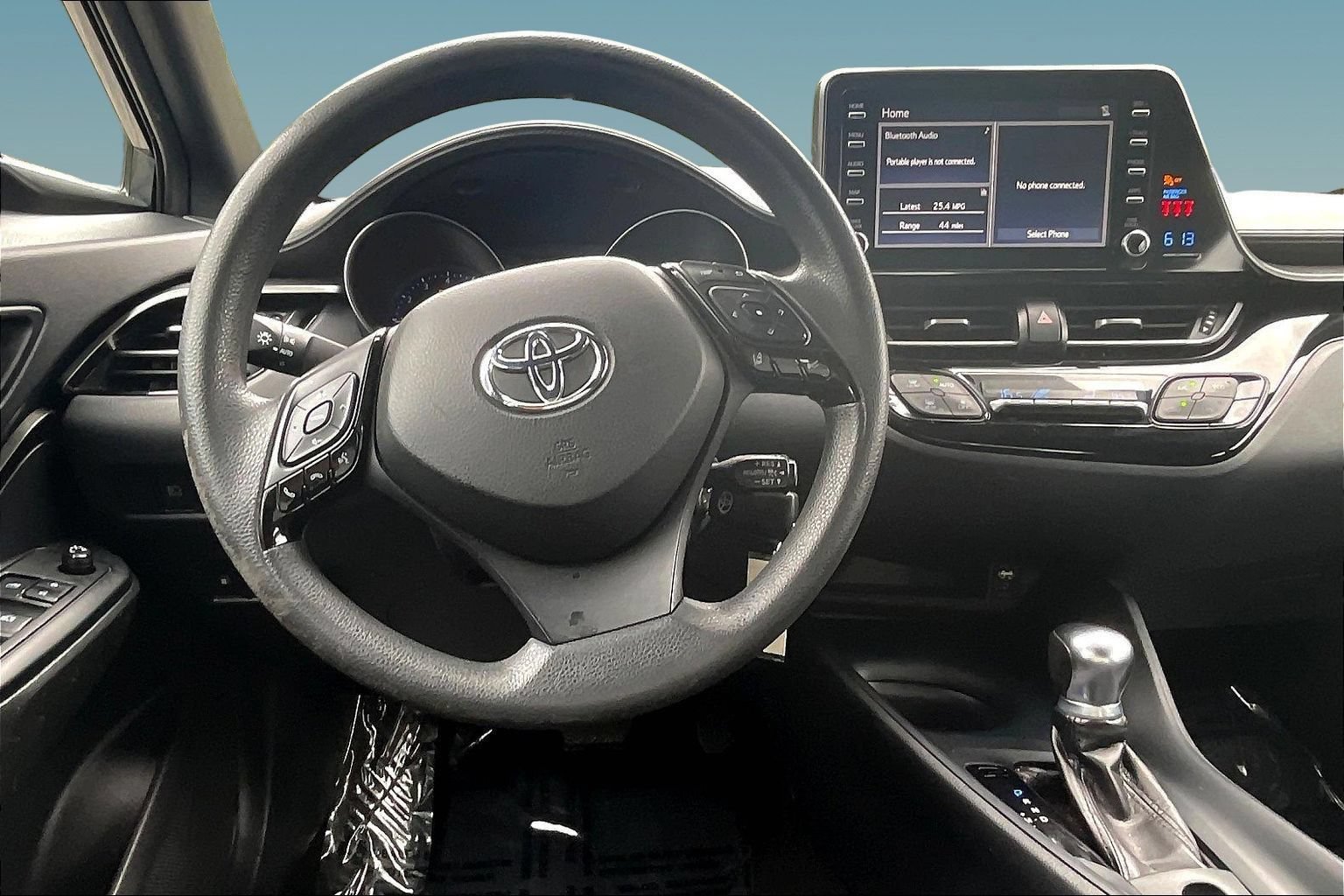 Used 2019 Toyota C-HR LE FWD image 8