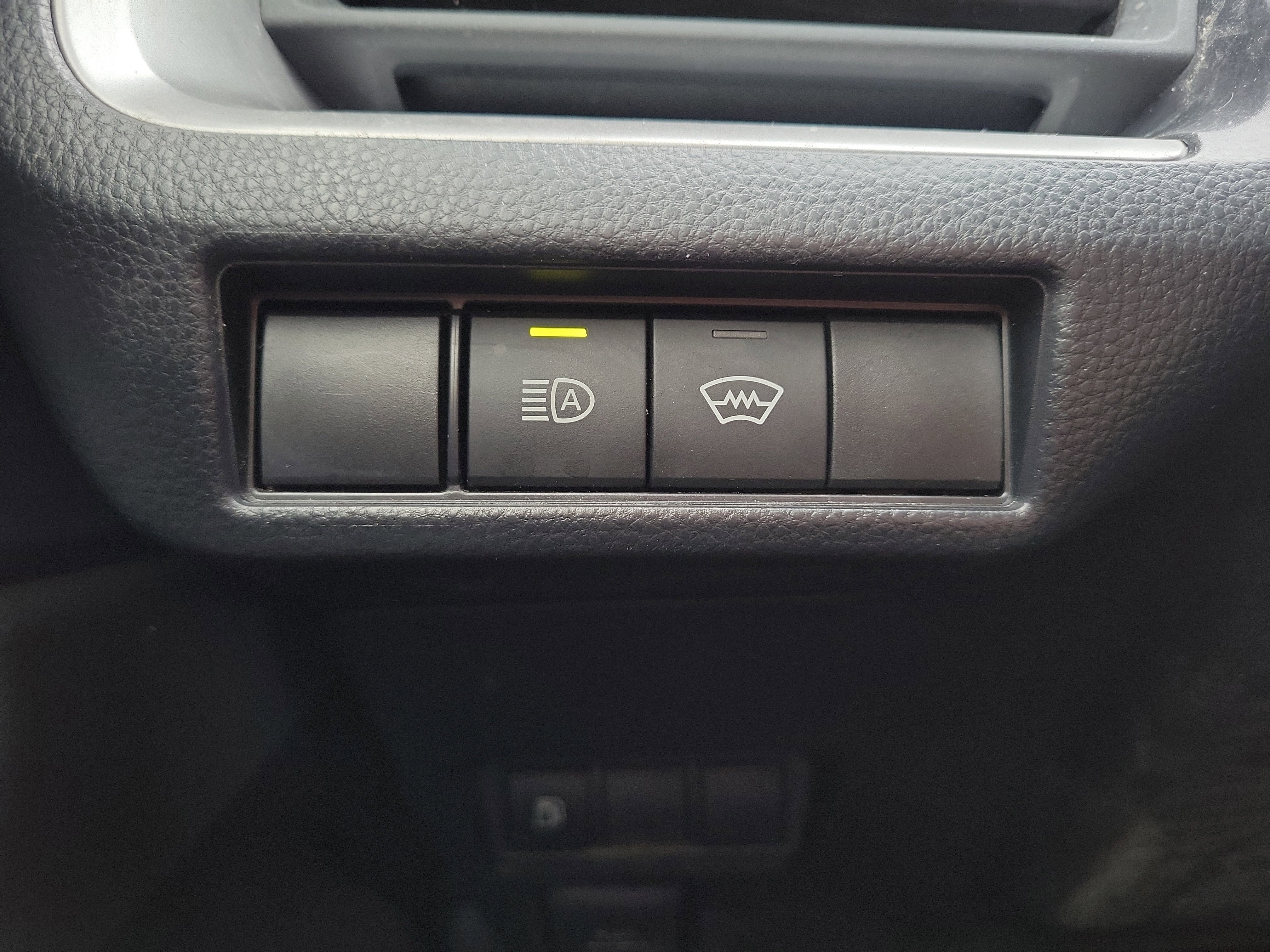 Used 2024 Toyota Prius LE image 18