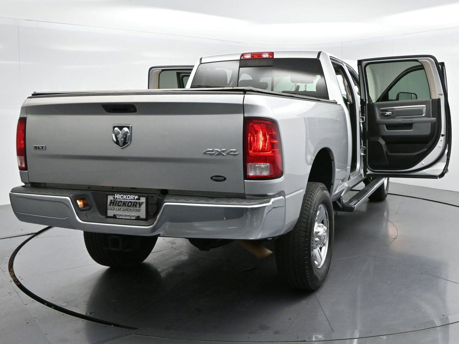 Used 2018 RAM 2500 SLT image 39