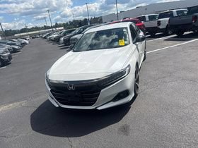 Used 2022 Honda Accord Sport image 2