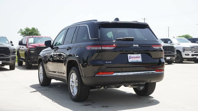 New 2026 Jeep Grand Cherokee Laredo RWD image 7