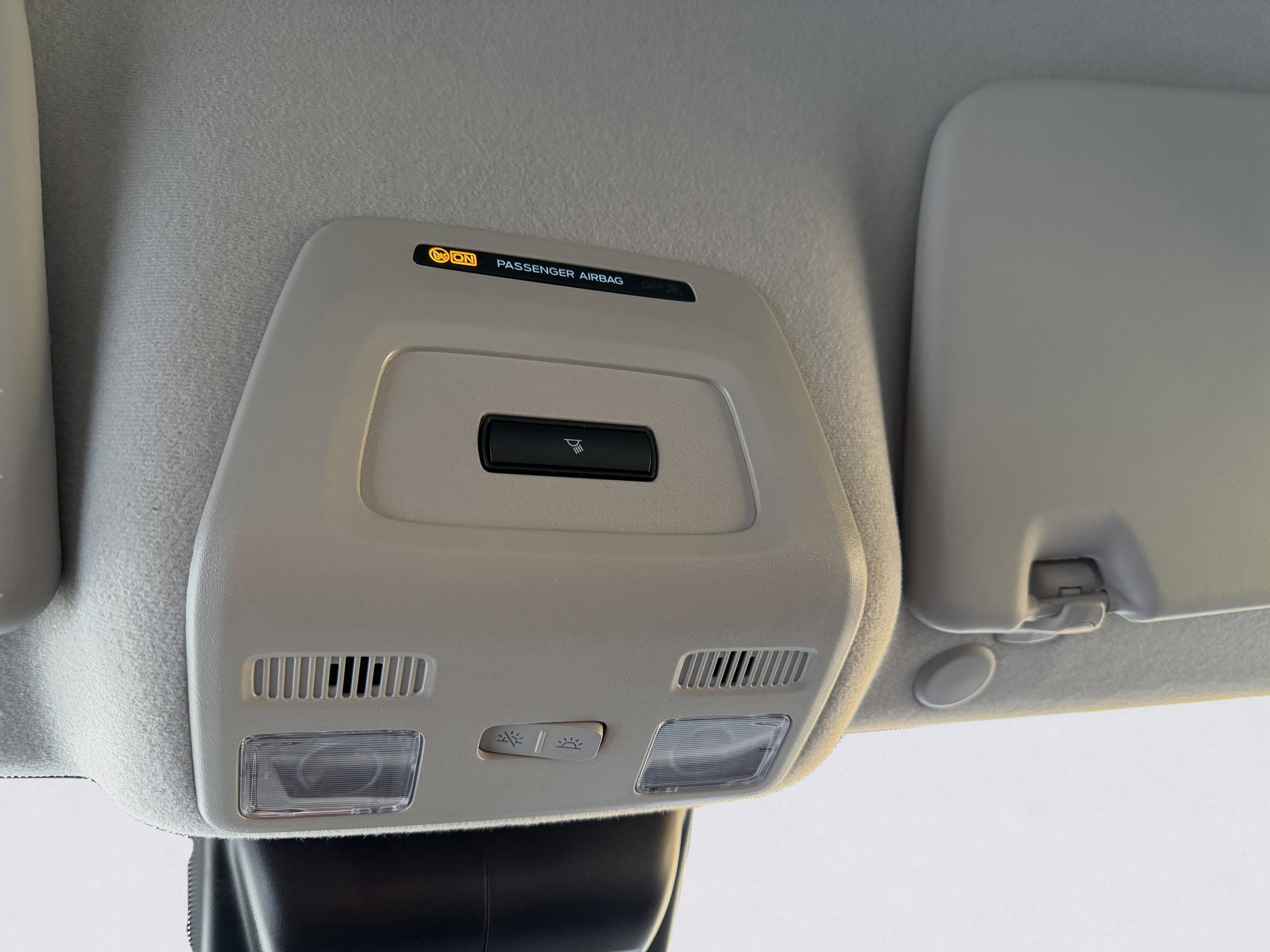 Used 2023 Ford Transit 250 Medium Roof image 18