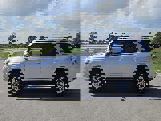 Used 2024 Toyota 4Runner SR5 Premium image 4