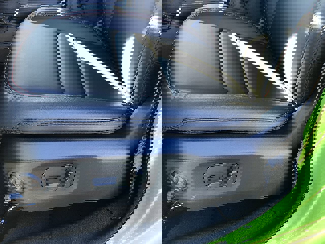 New 2026 Jeep Wrangler Unlimited Rubicon w/ Xtreme 35 Tire Package image 14