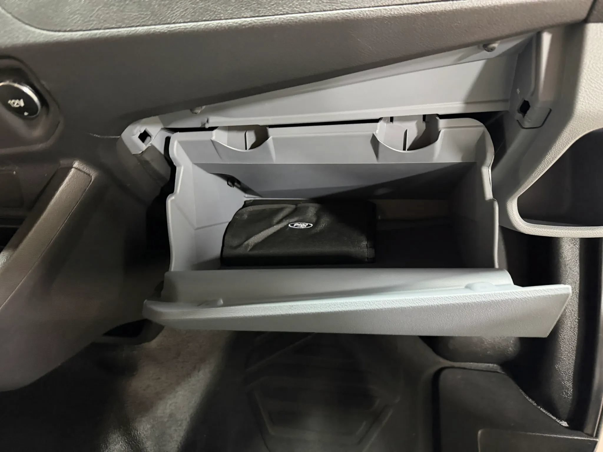 Used 2015 Ford Transit 150 XL RWD image 31