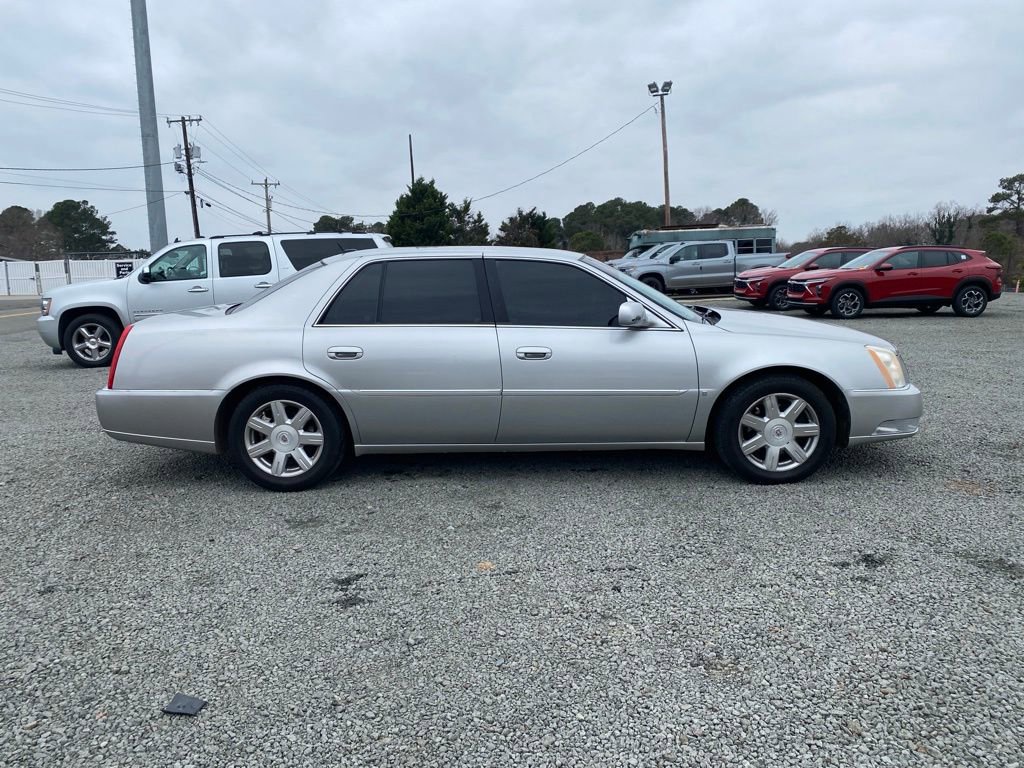 Used 2007 Cadillac DTS Luxury I w/ Trunk Convenience Package video 2
