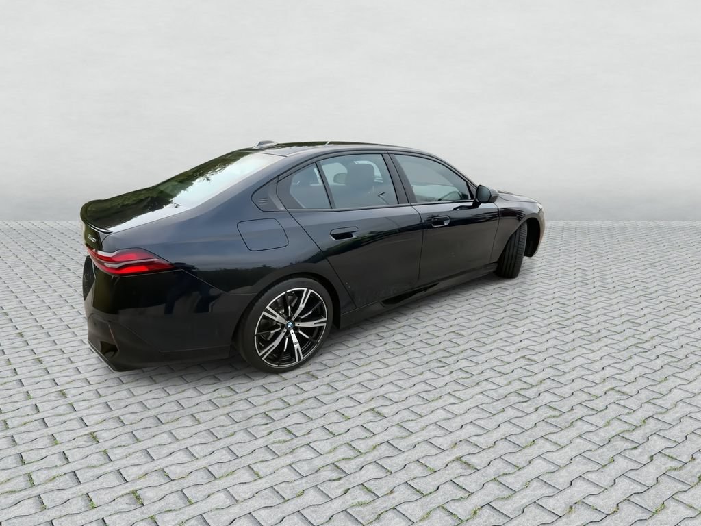 Certified 2024 BMW 540i xDrive w/ Premium Package AWD/4WD image 8