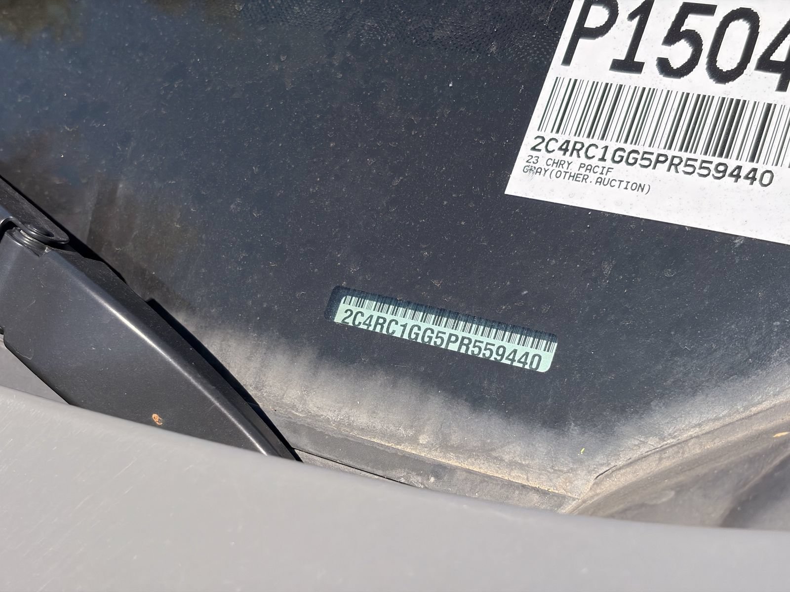 Used 2023 Chrysler Pacifica Limited FWD image 7