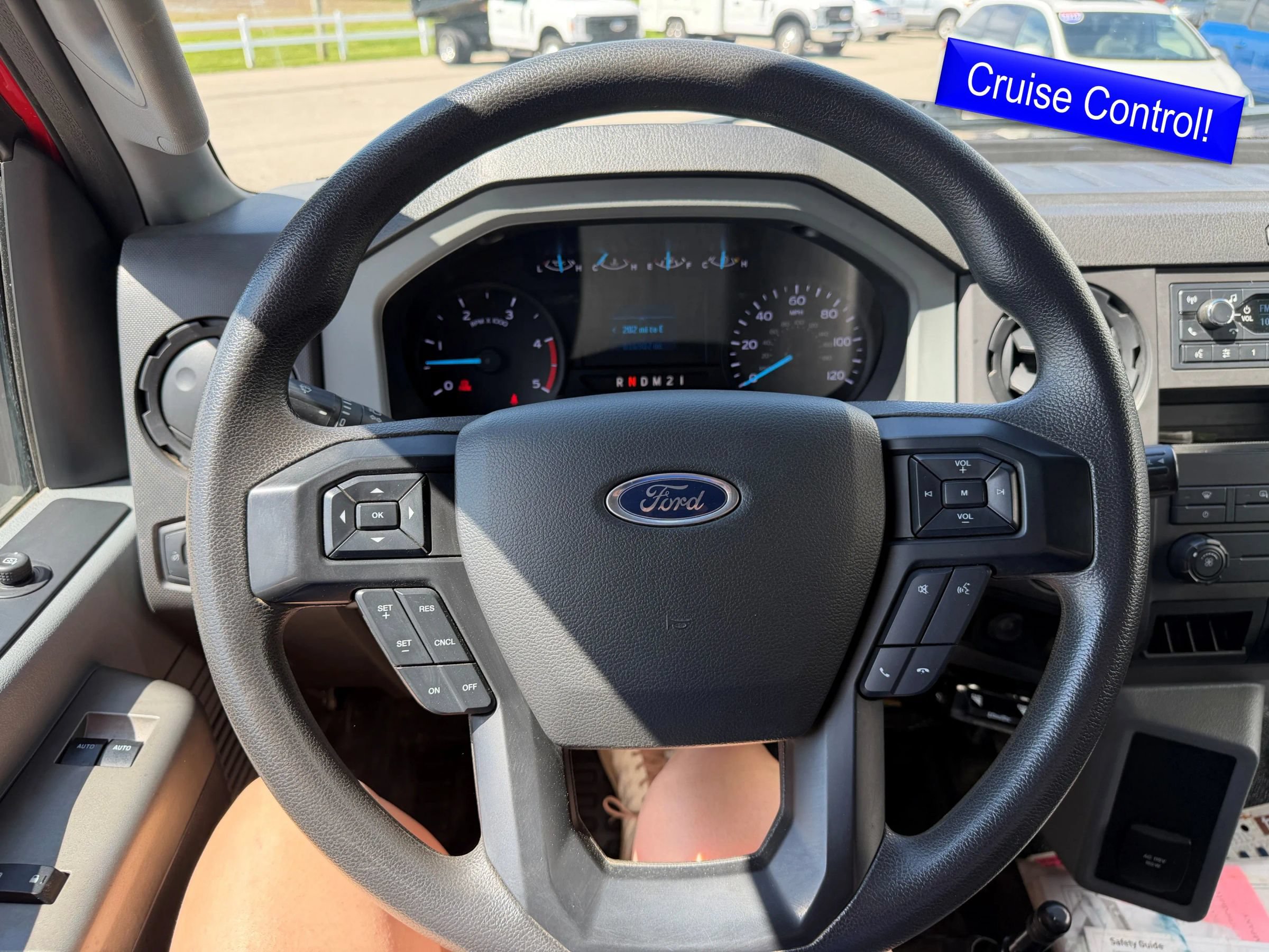 Used 2023 Ford F750 2WD Regular Cab Super Duty image 4