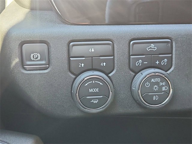 Used 2025 Chevrolet Silverado 2500 LT image 18