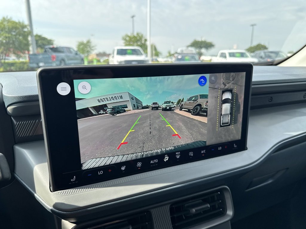 New 2025 Ford Maverick Lariat w/ Black Appearance Package image 28