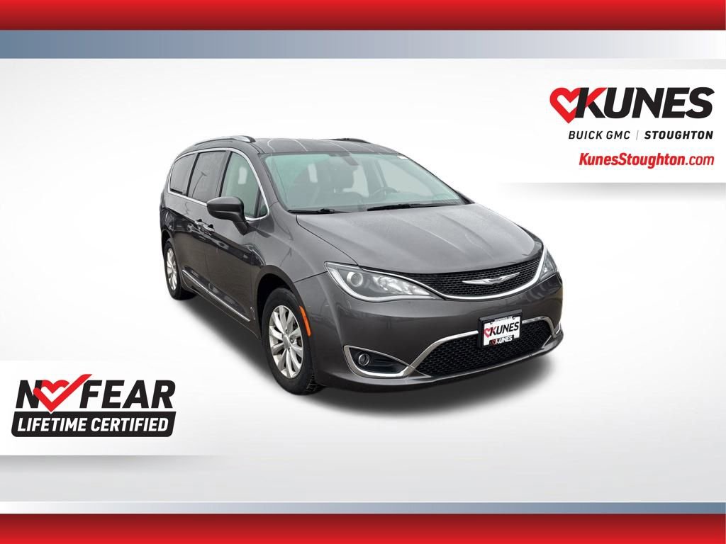 Used 2019 Chrysler Pacifica Touring-L image 1