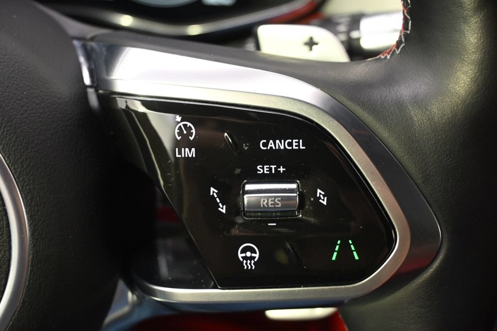 Used 2022 Jaguar F-PACE SVR AWD/4WD image 37